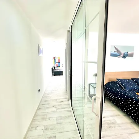 Michas House פוארטו דל כרמן