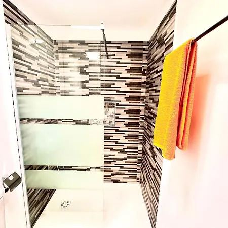 Michas House פוארטו דל כרמן