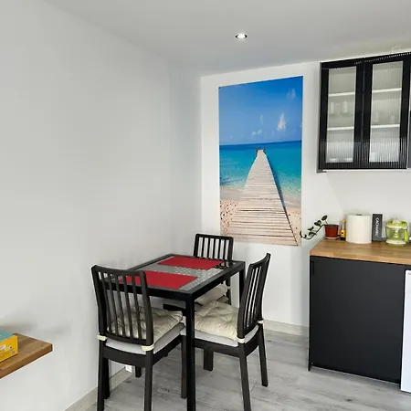 Michas House פוארטו דל כרמן